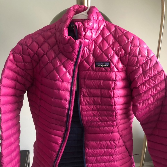Fuchsia BRAND NEW never worn TAGS on Puffer Medium